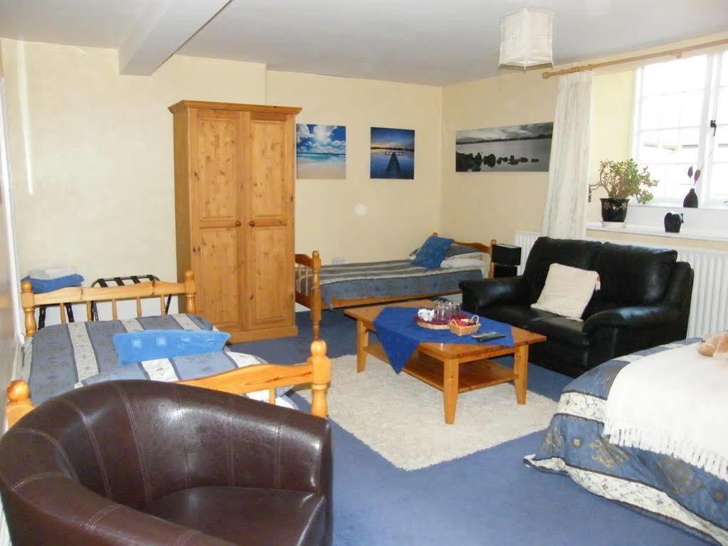 The Mitre Inn Witheridge 外观 照片