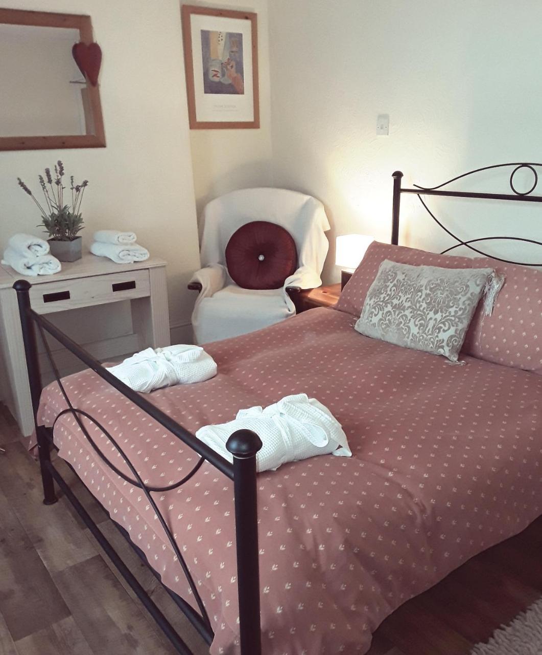The Mitre Inn Witheridge 外观 照片